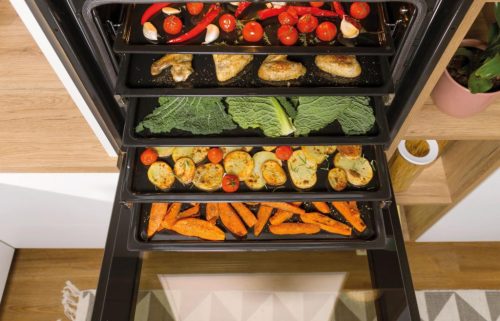 Gorenje BOS6737E06B beépíthető sütő, fekete, gőzfunkció, 77 liter, sütősín, 2 tepsi