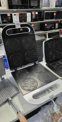 Hauser SN-1450 Ostyasütő, Sajtos tallérsütő Virágmintás, ajándék receptfüzettel és spatulával, 1500 W, tapadásmentes felület ÁTMENETI KÉSZLETHIÁNY!